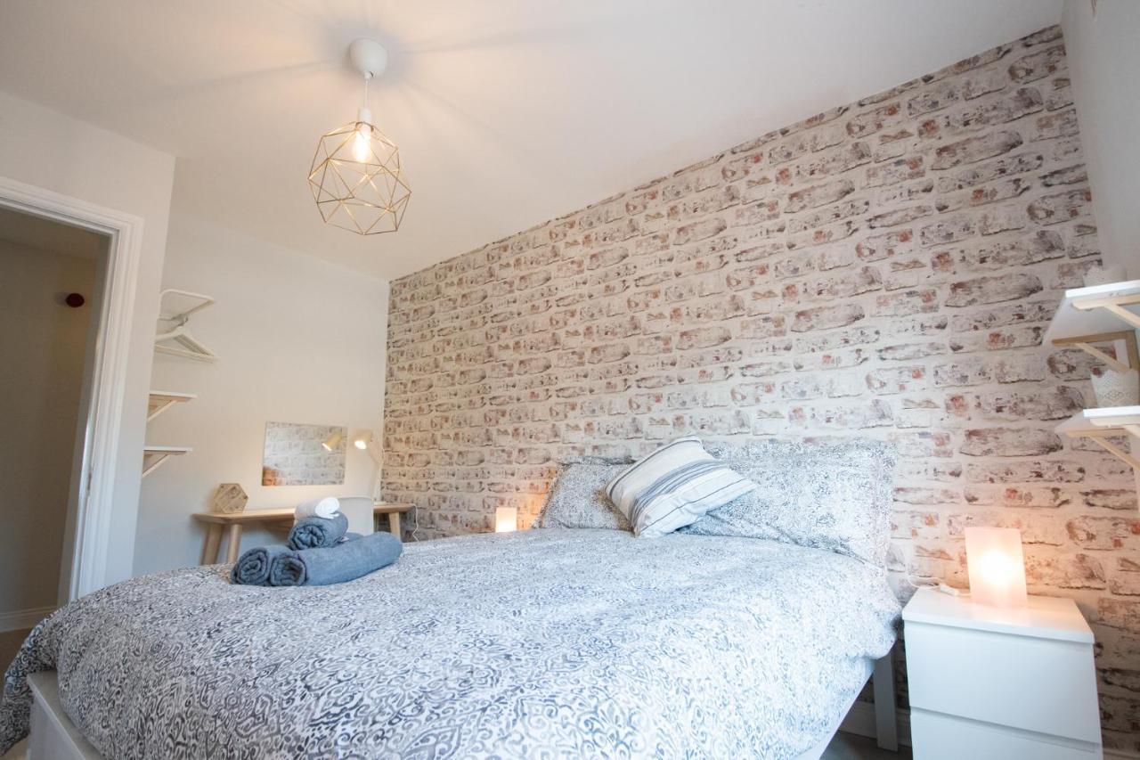 The Boutique By The Sea - Luxury 2 Bedroom With Sea Views *
