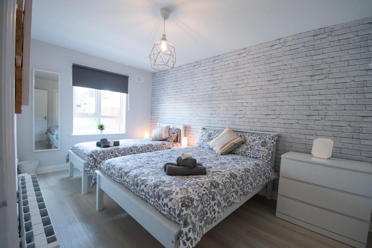 The Boutique By The Sea - Luxury 2 Bedroom With Sea Views Apartment