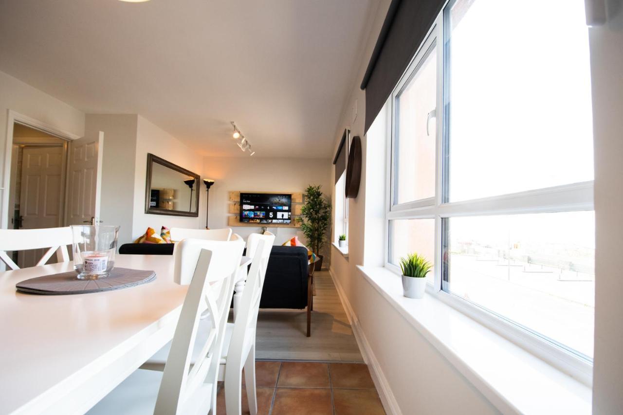 Apartment The Boutique By The Sea - Luxury 2 Bedroom With Sea Views *